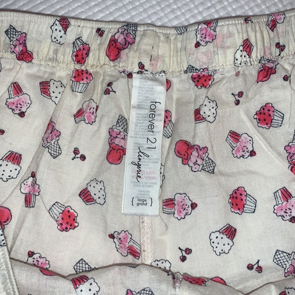 🧁🍧🍦 L Cupcake Sleep Short Dessert PJ Short - Picture 4 of 13